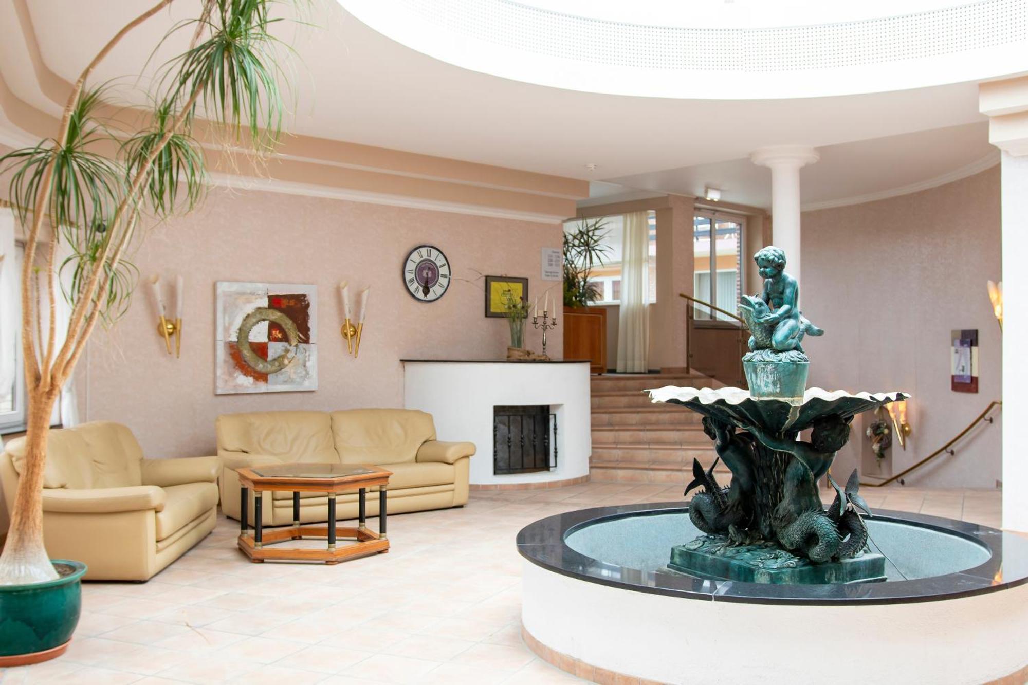 Golf- Und Wellnesshotel Amtsheide Bad Bevensen Exterior photo